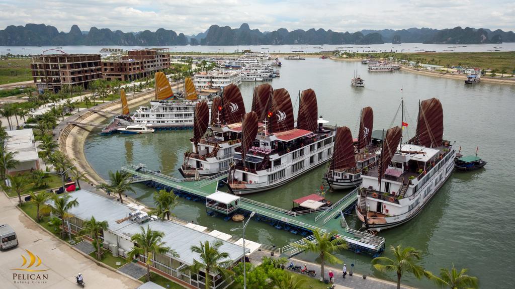 Pelican Classic Cruise Ha Long Buitenkant foto