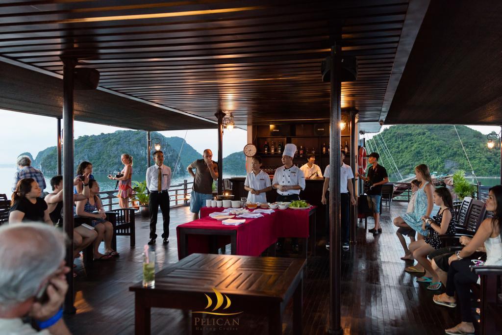 Pelican Classic Cruise Ha Long Buitenkant foto