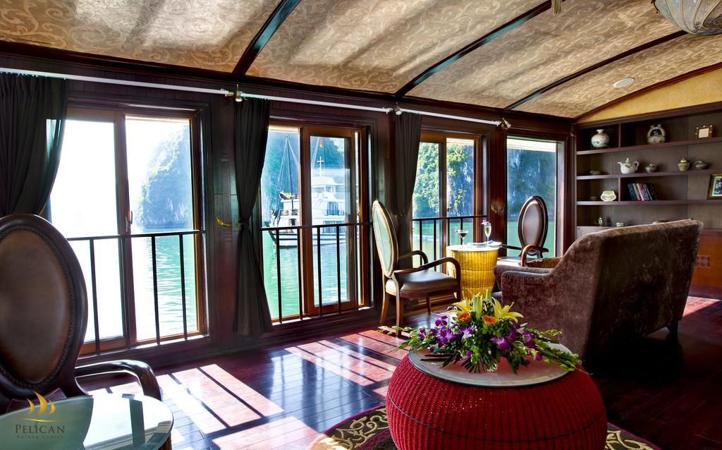 Pelican Classic Cruise Ha Long Buitenkant foto